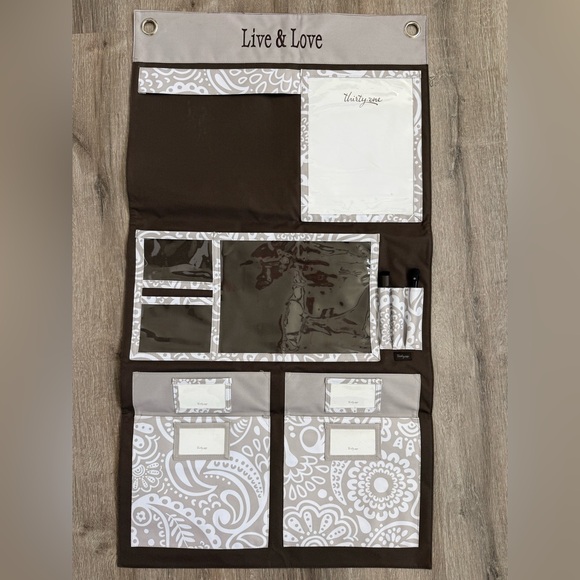 thirty-one Other - Thirty-One Live & Love Wall Organizer - Brown and White